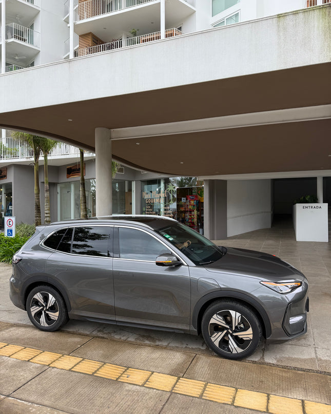 Airport Transfers: Round Trip from SJO